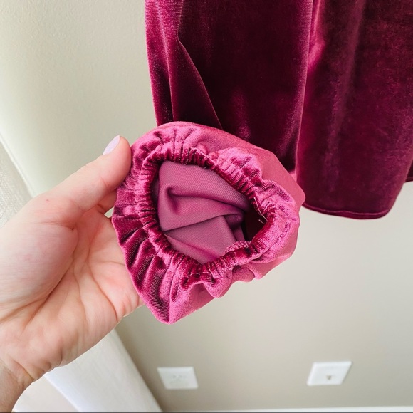 Altar'd State Long Sleeve Velvet Top Red Sz Small - Picture 8 of 10